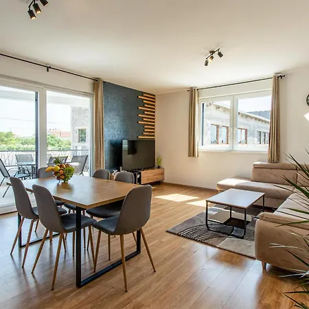 Beautiful Apartment In Vrsi With Wifi Apartament *