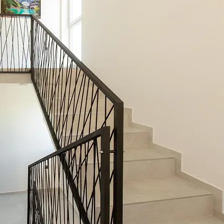 Beautiful Apartment In Vrsi With Wifi Vrsi