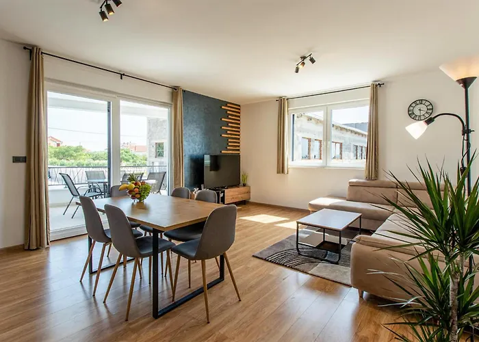 Beautiful Apartment In Vrsi With Wifi Apartament *