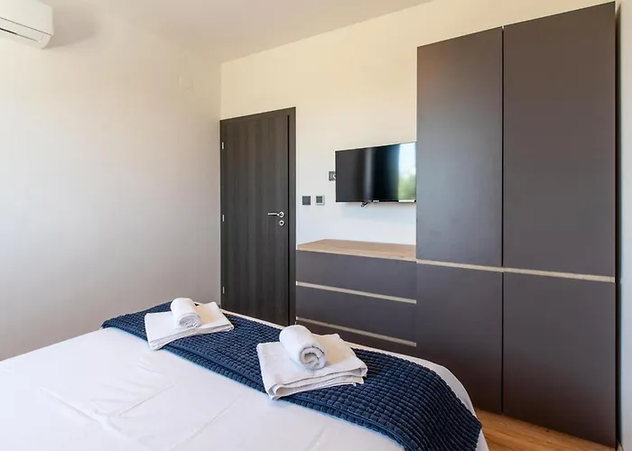 Apartament Beautiful Apartment In Vrsi With Wifi