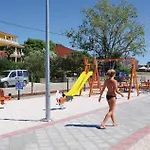 Cozy In With Outdoor Swimming Pool Vrsi