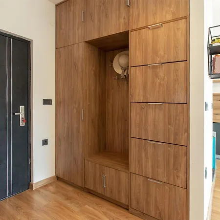 Beautiful Apartment In Vrsi With Wifi 아파트 *
