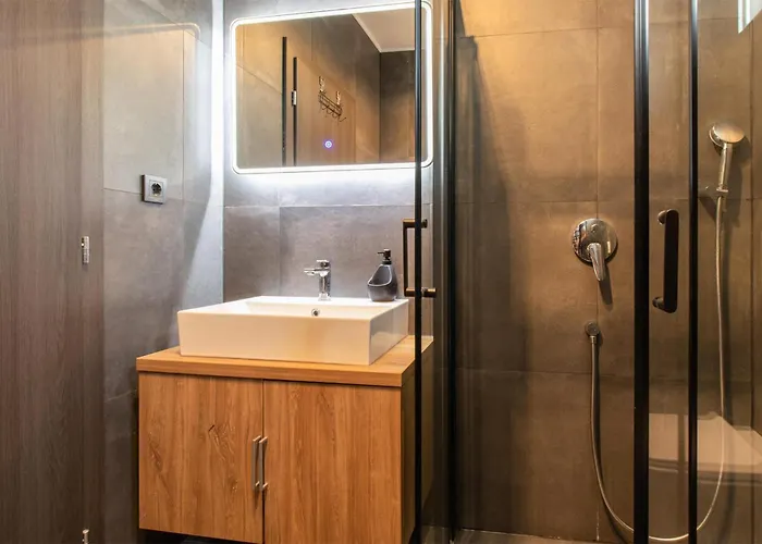 Beautiful Apartment In Vrsi With Wifi *